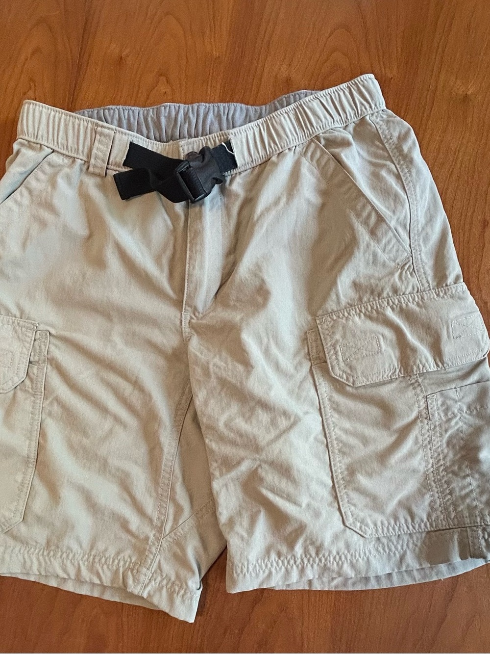 Duluth Trading Co. Men’s Medium Dry on the Fly Belted Cargo Shorts - Tan/Khaki